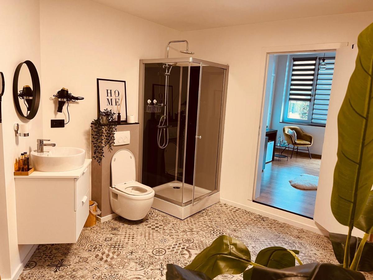 La Villa Chambre Deluxe Twin バストーニュ エクステリア 写真