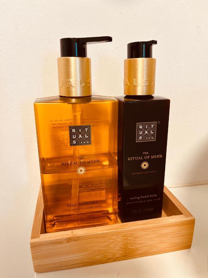 La Villa Chambre Deluxe Twin バストーニュ エクステリア 写真