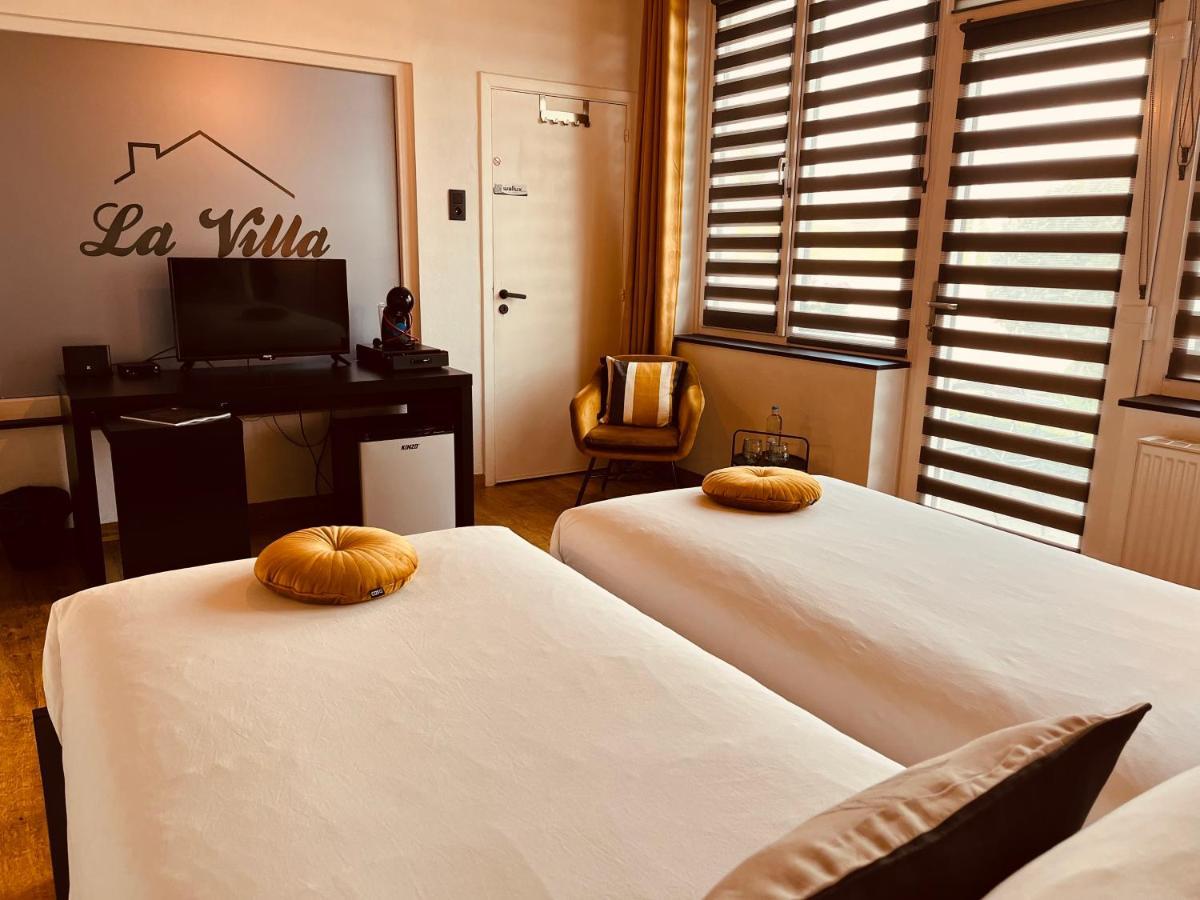 La Villa Chambre Deluxe Twin バストーニュ エクステリア 写真